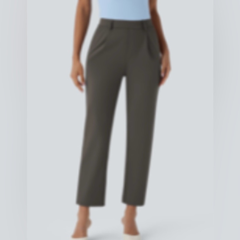 HALARA Straight Leg Pants in Olive Green